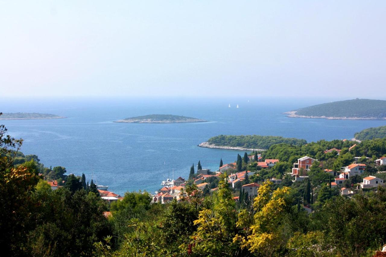 Apartments By The Sea Maslinica, Solta - 14748 Extérieur photo