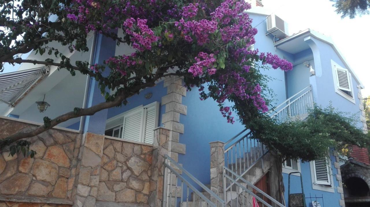 Apartments By The Sea Maslinica, Solta - 14748 Extérieur photo
