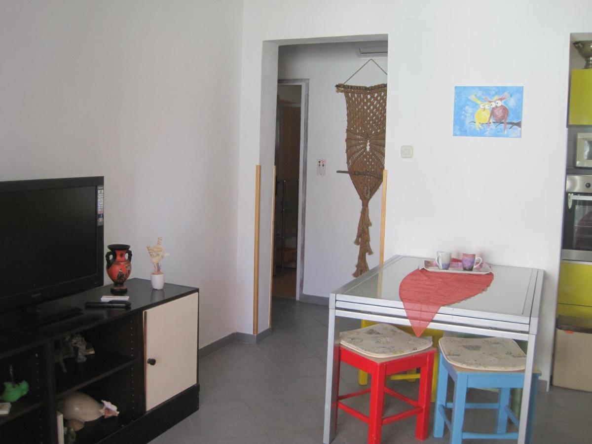 Apartments By The Sea Maslinica, Solta - 14748 Extérieur photo